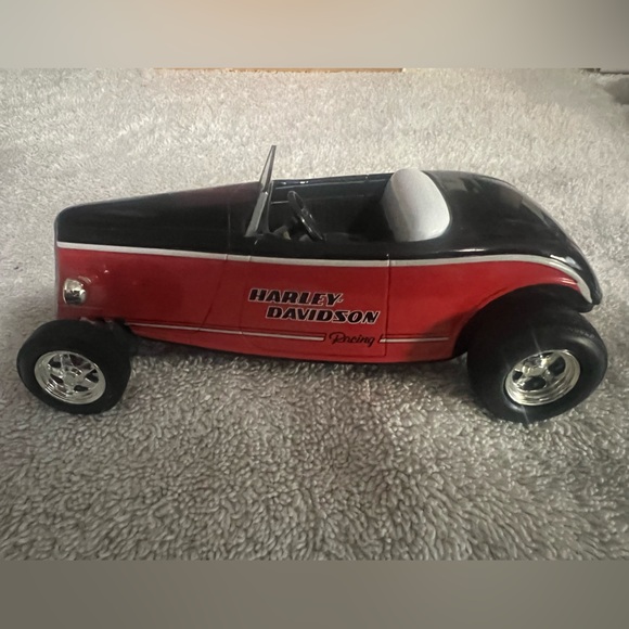 Harley-Davidson 1934 Ford Hot Rod Limited Edition Bank - Picture 2 of 6